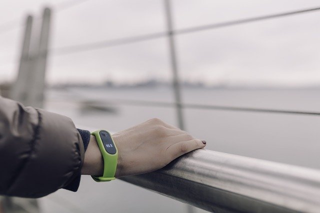 Fitbitのアップデートにより、Covid-19の症状を検出できる可能性がある